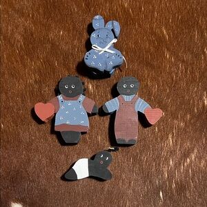 Painted wooden folk art figures, peg dolls or cutout figures, set of 4